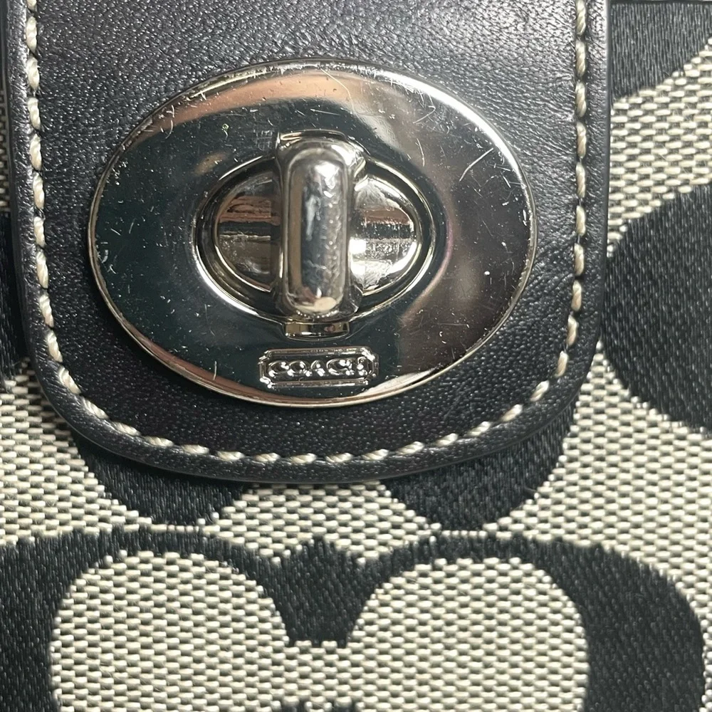 Coach Y2k Black & Gray Signature Turnlock Wallet 3.5 in H x 5 in L - Picture 3 of 10